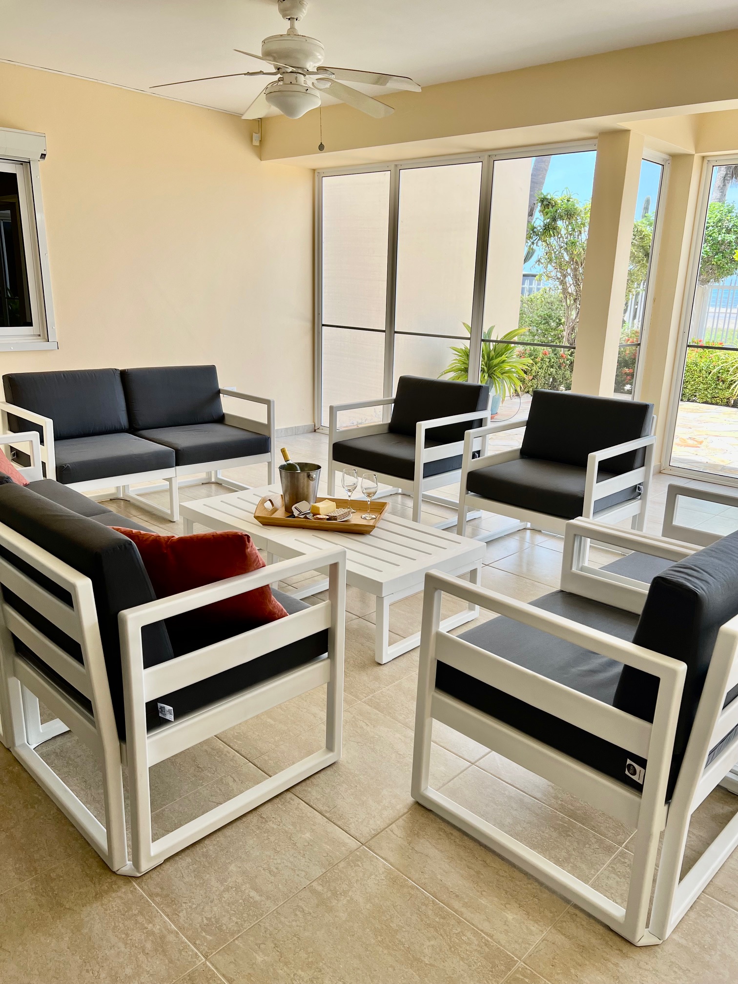 Enclosed Porch1